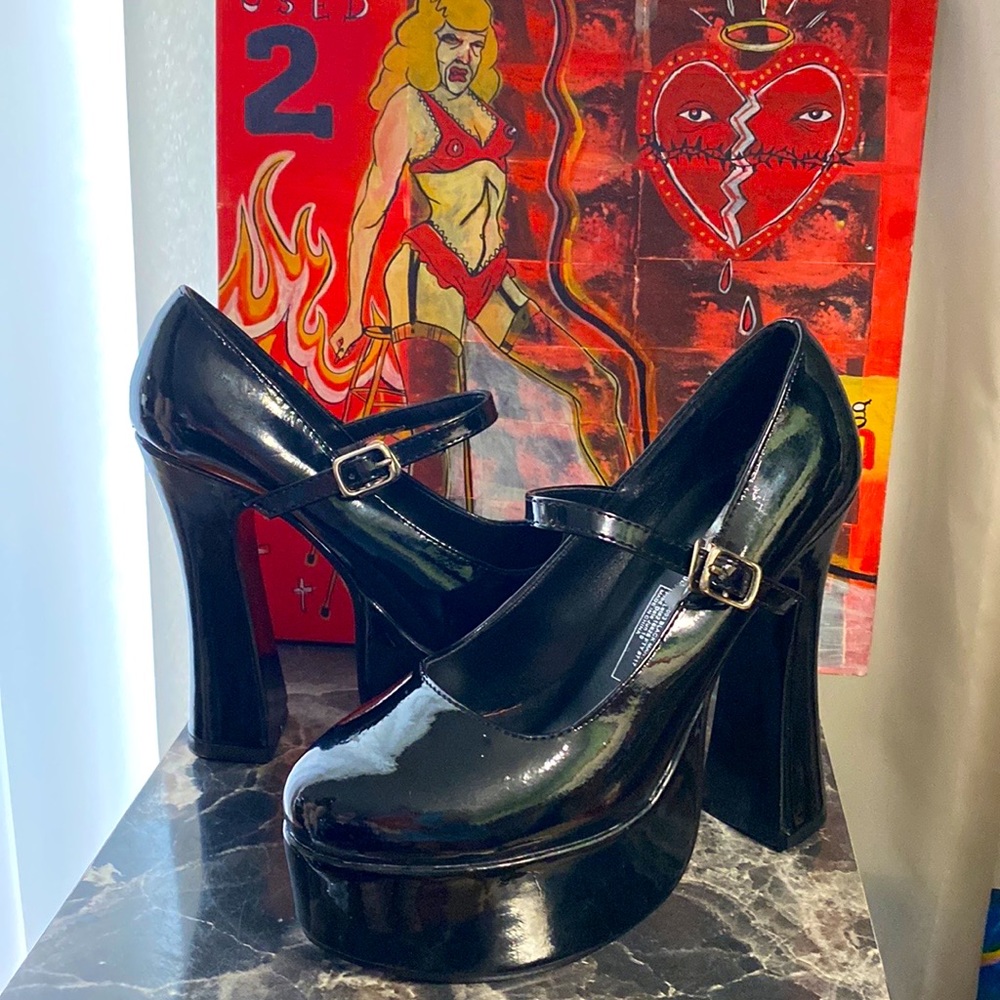 Rubie’s Mary Janes Platform Heels